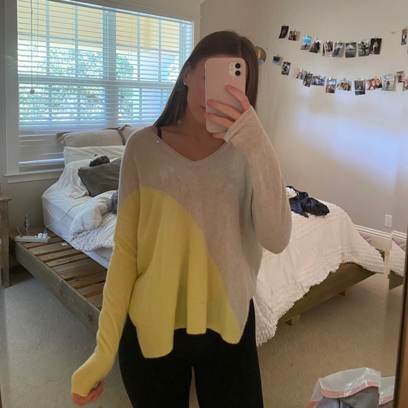 Lilly Pulitzer Rica Cashmere Sweater - Picture 2 of 5